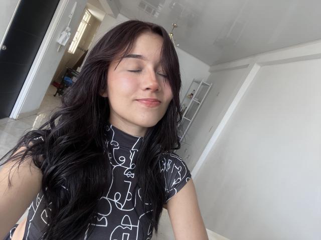 DeisyWest - Live sex cam - 19837134