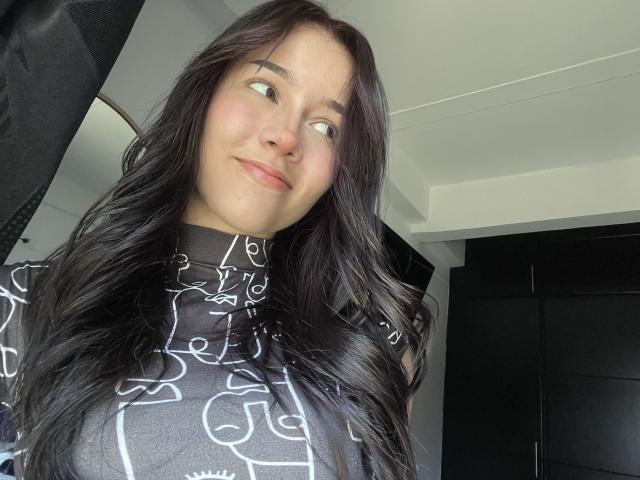 DeisyWest - Élő pornó és szexkamera - 19837334