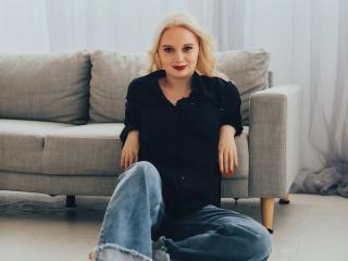 EvelinaSnow - Live porn &amp; sex cam - 19843158