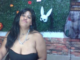 MichelleBrito - Live sex cam - 19845490