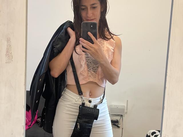 RobertaWood - Live sex cam - 19846474