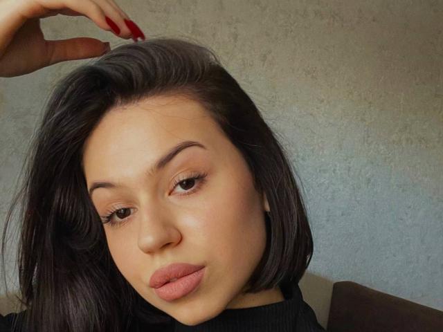 Amalli - Live sex cam - 19846774