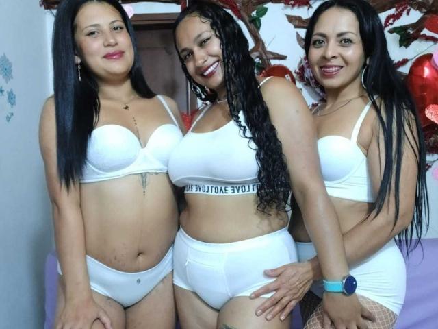 AmazingLesbians - Live Sex Cam - 19847878