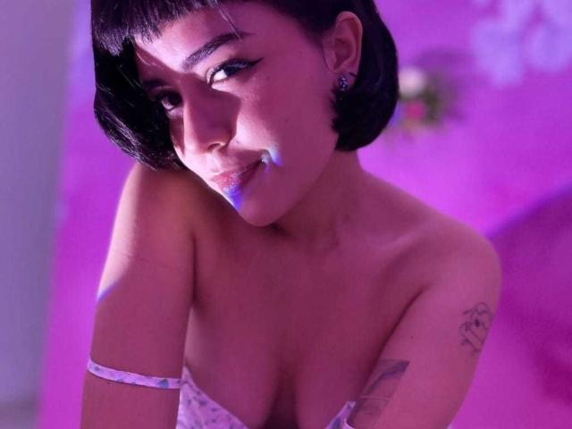 AnniEvans - Live Sex Cam - 19851034