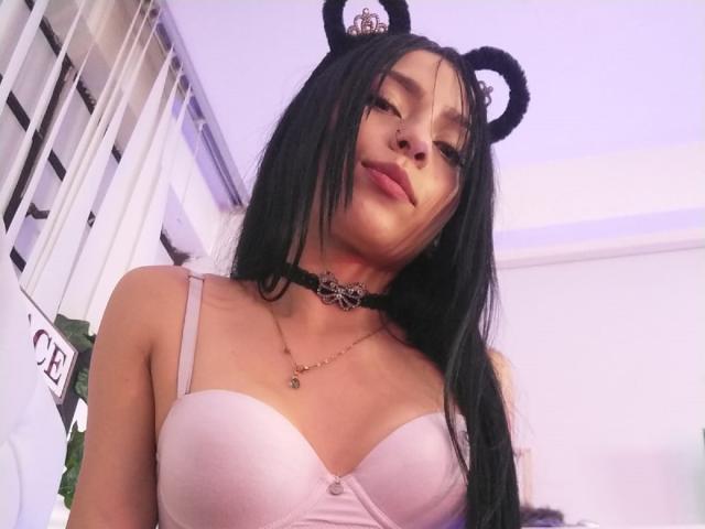 KilyeBlue - Live sex cam - 19856334