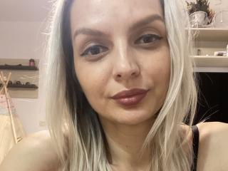 DouceAmelia - Live sexe cam - 19878766