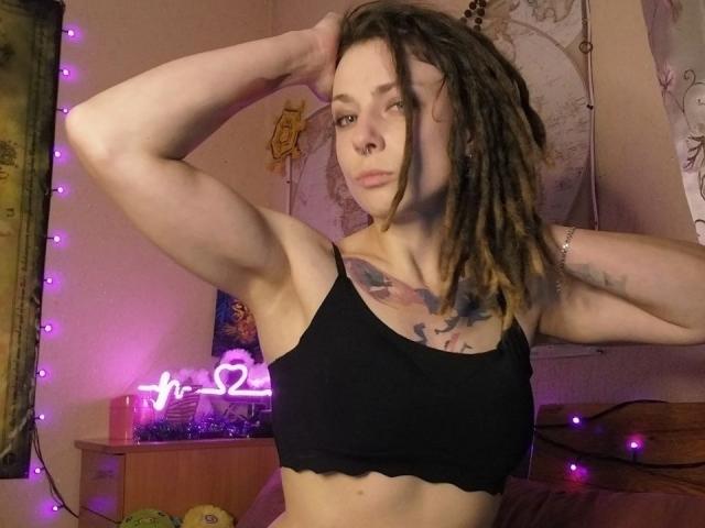 CharlineS - Live sex cam - 19882914
