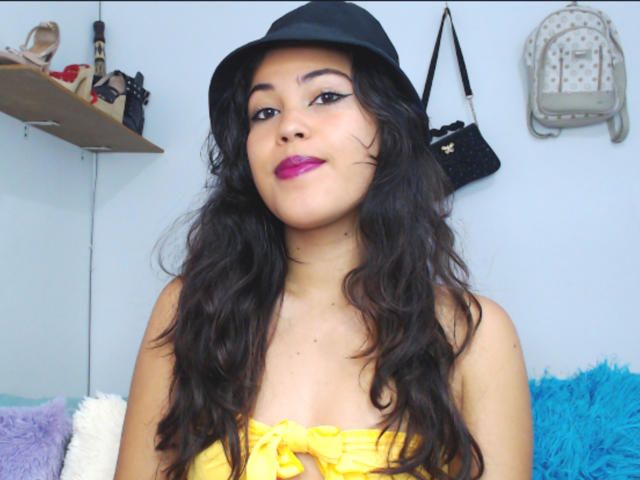 SharonBurtton - Live sex cam - 19886874