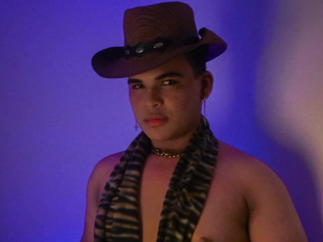 GianHot - Live sex cam - 19894730