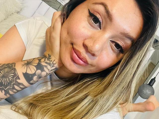 SophieLombardo - Live porn &amp; sex cam - 19896406