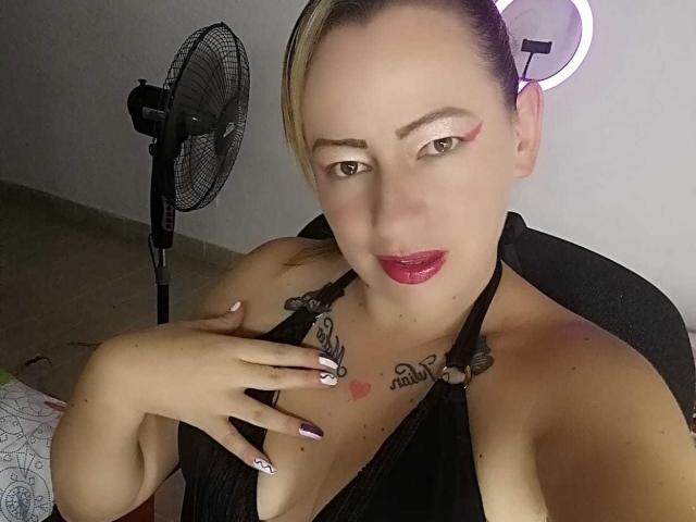 LindaMilejets - Live Sex Cam - 19909758