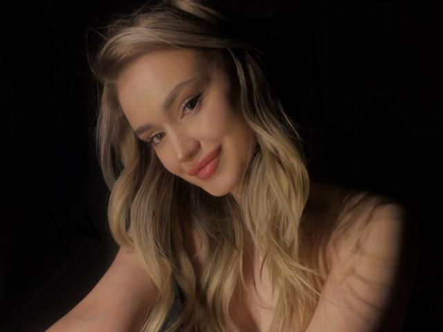 AngelXShy - Live sex cam - 19927910