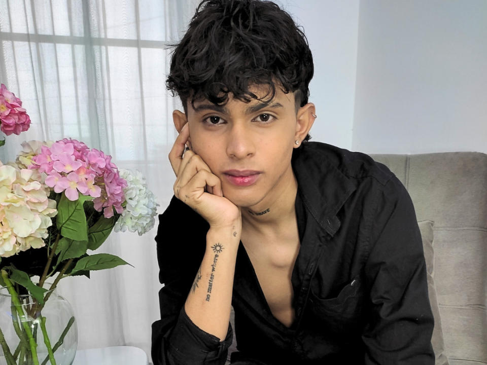 LyamSummer - Live Sex Cam - 19932566