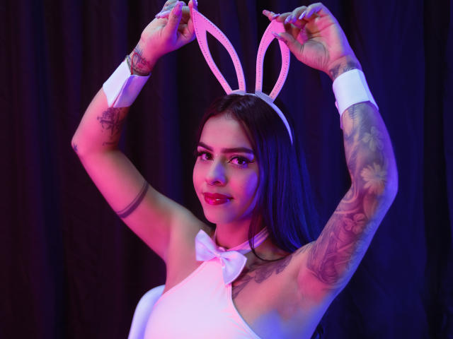 EmilieeSanchez - Sexe cam en vivo - 19937034