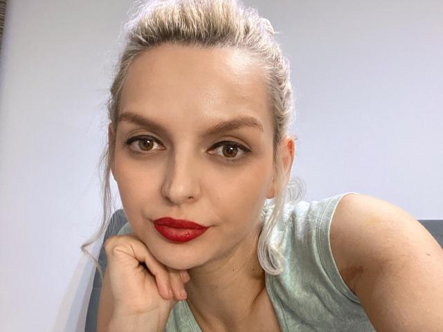 DouceAmelia - сексуальная веб-камера в реальном времени - 19939374