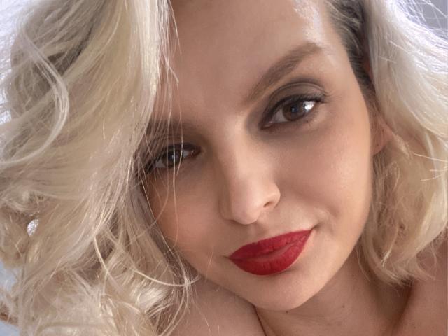 DouceAmelia - Live sex cam - 19939418