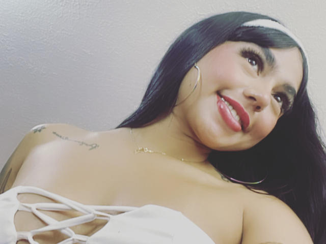 ThaliaCasstro - Live sex cam - 19942718