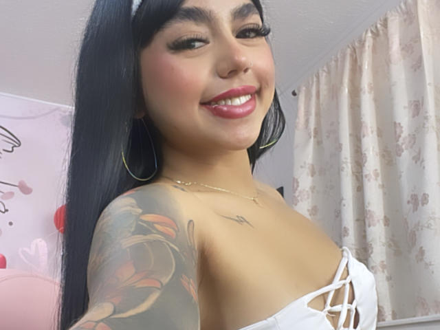 ThaliaCasstro - Live Sex Cam - 19942722