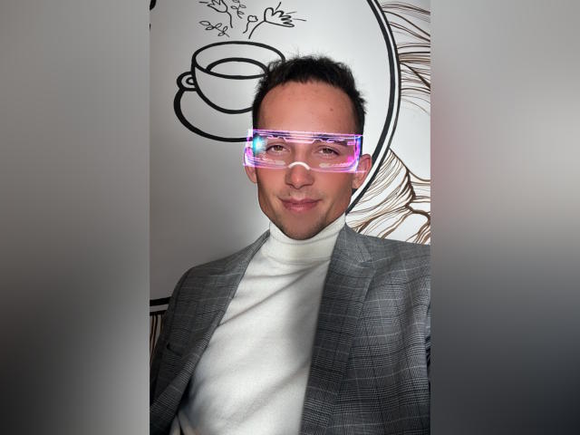 TommyGunLove - Live Sex Cam - 19946086
