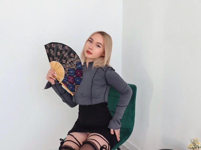 AfinaHester - Live sex cam - 19946142