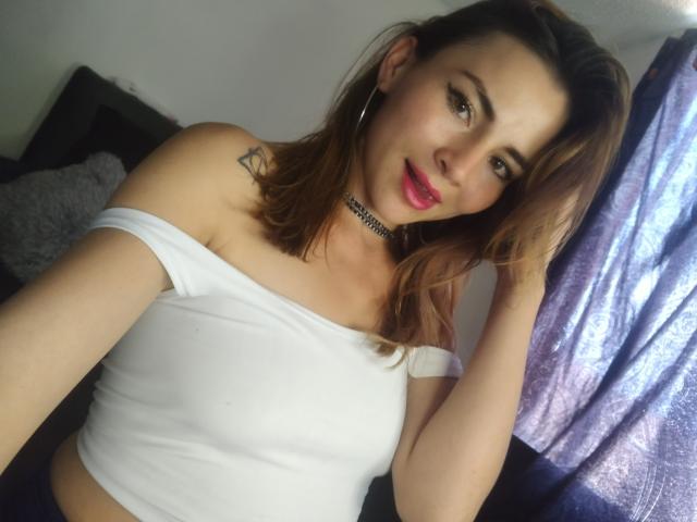 EmelySofia - Live porn &amp; sex cam - 19950770