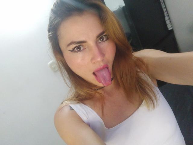 EmelySofia - Live sex cam - 19950782