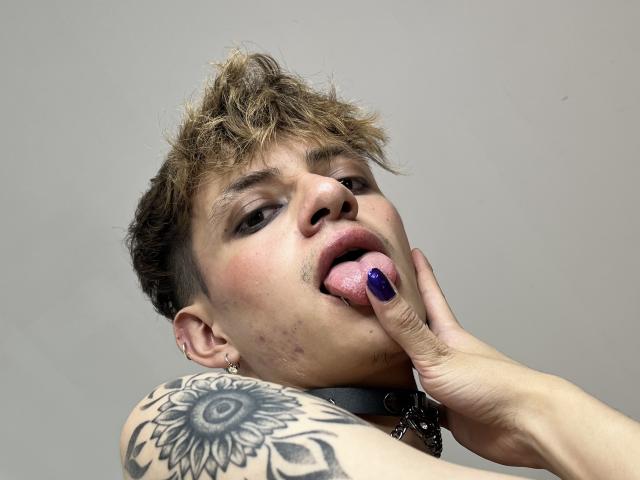 BastianLeonis - Live Sex Cam - 19952738