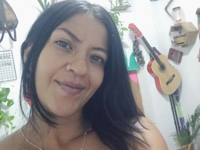 LovelyLatinPearl69 - Live sex cam - 19955618