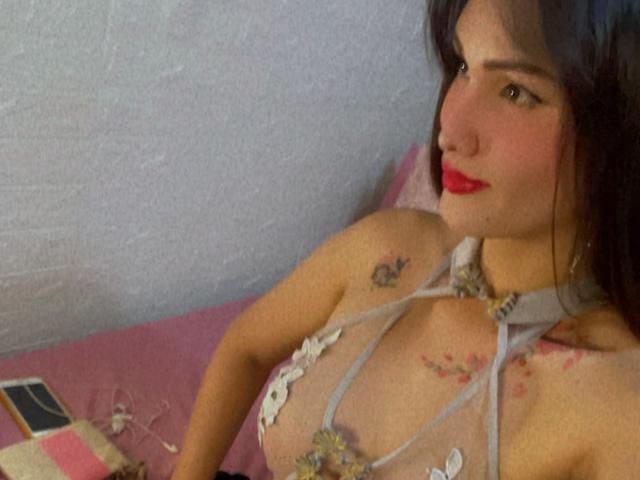 TsNaughtMiss69 - Live sex cam - 19962050
