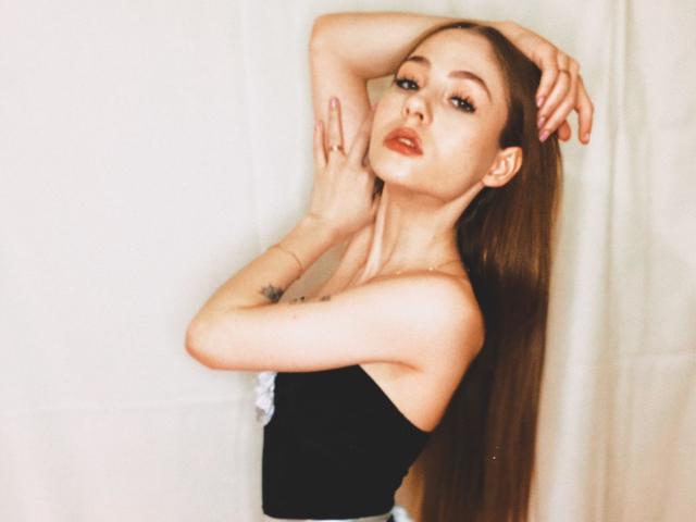 TessaHawkin - Live Sex Cam - 19963426