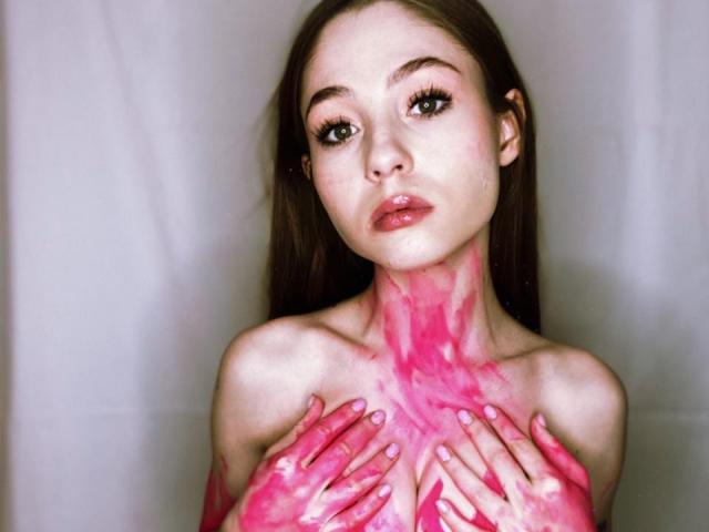 TessaHawkin - Live Sex Cam - 19963490