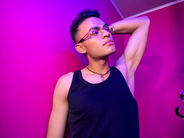 AronArchie - Live Sex Cam - 19966086