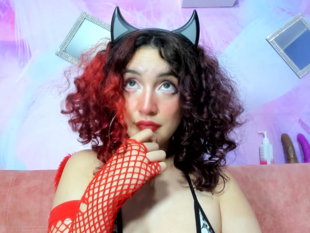 IvyRadke - Live sex cam - 19966878