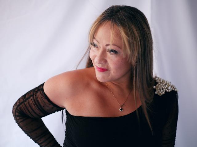 ChristinMoore - Live porn &amp; sex cam - 19971450