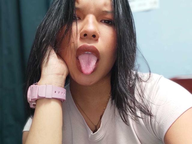 LizzyBush - Live Sex Cam - 19976114