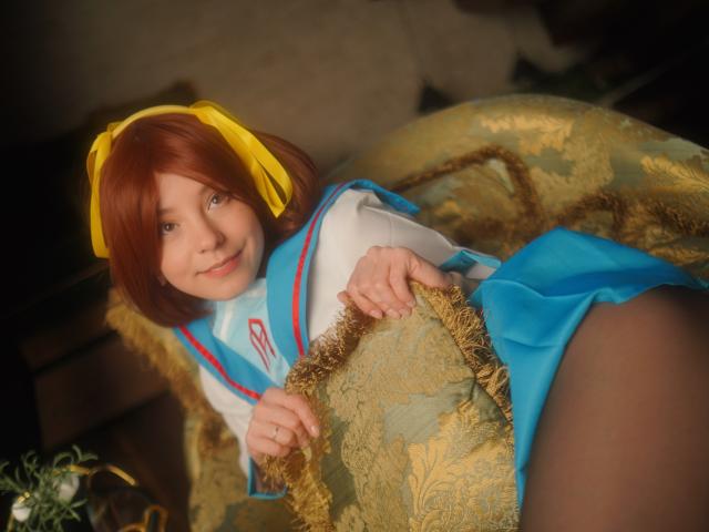 MissAstravert - Live Sex Cam - 19980102