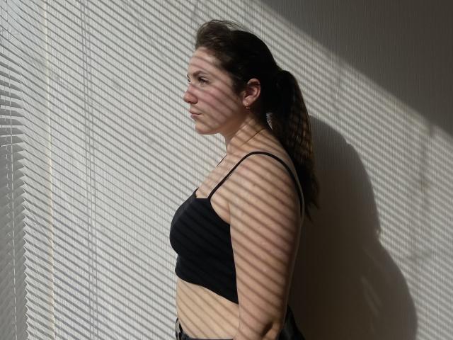 Mannia - Live sex cam - 19980442