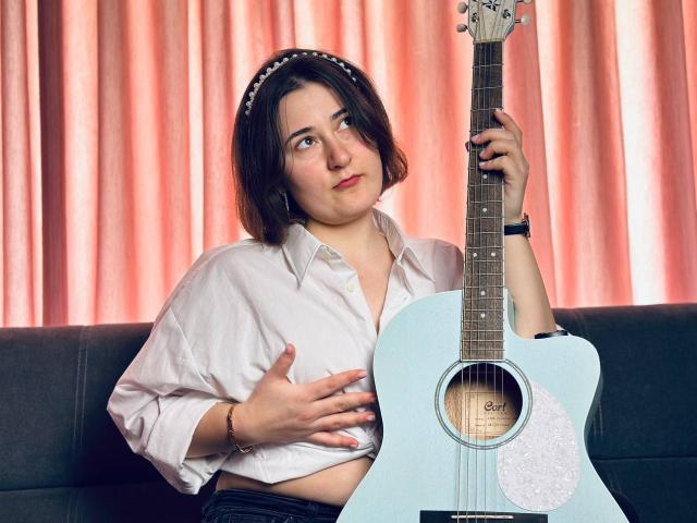 MoulineLady - Live Sex Cam - 19980582