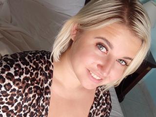 OliviaHorny - Live sex cam - 19980814
