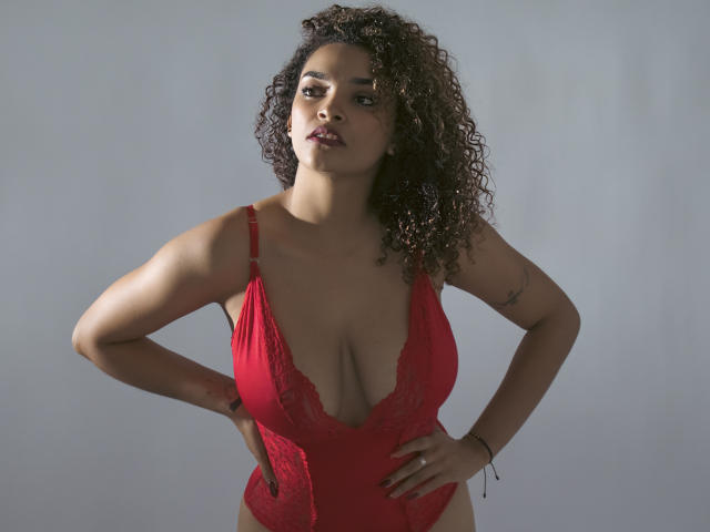 MiaBruneette - Live sex cam - 19986574