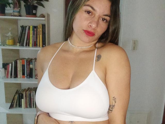 AtheneaRossi - Live sexe cam - 19988430