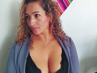 AdharaMilf - Live sexe cam - 19989246