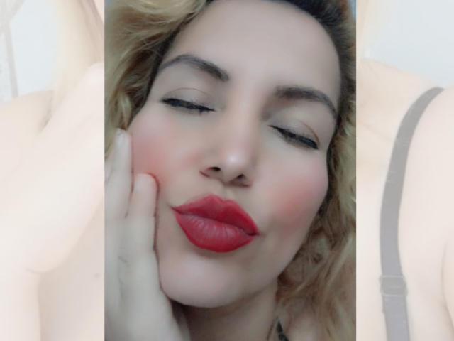 GiuliaAddams - Sexe cam en vivo - 19990902