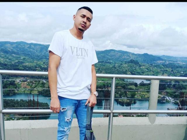 CloudyJackson - Sexe cam en vivo - 20010626