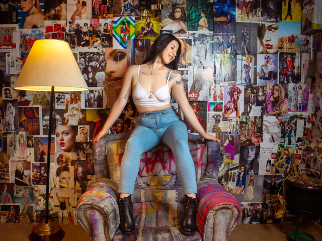 LauraaVelez - Live sexe cam - 20019354