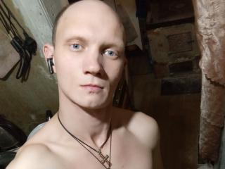 ZmeyLaki - Live Sex Cam - 20022414