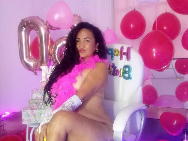 MarieStormy - Live sex cam - 20032278