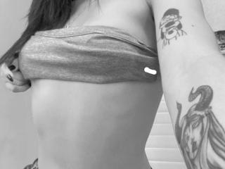 LauraMoreti - Sexe cam en vivo - 20036582