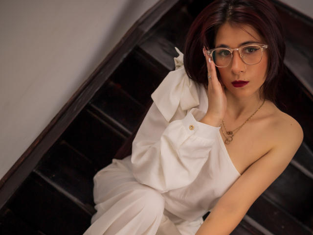 AllisonVeega - Live sex cam - 20042422