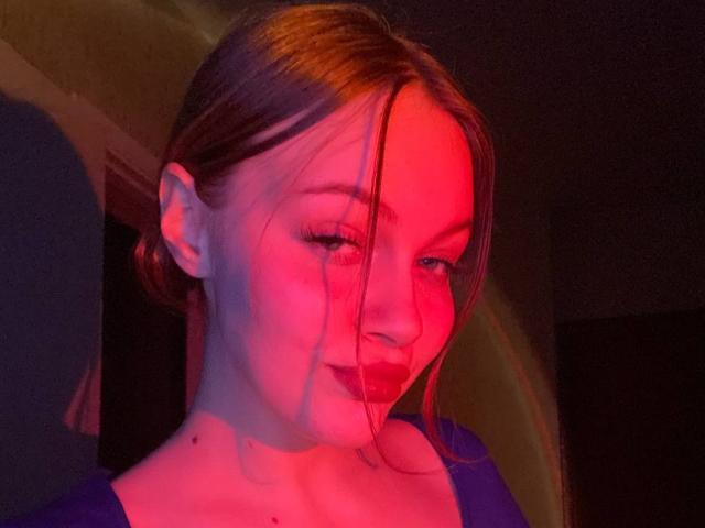 AnnylyChees - Sexe cam en vivo - 20048158